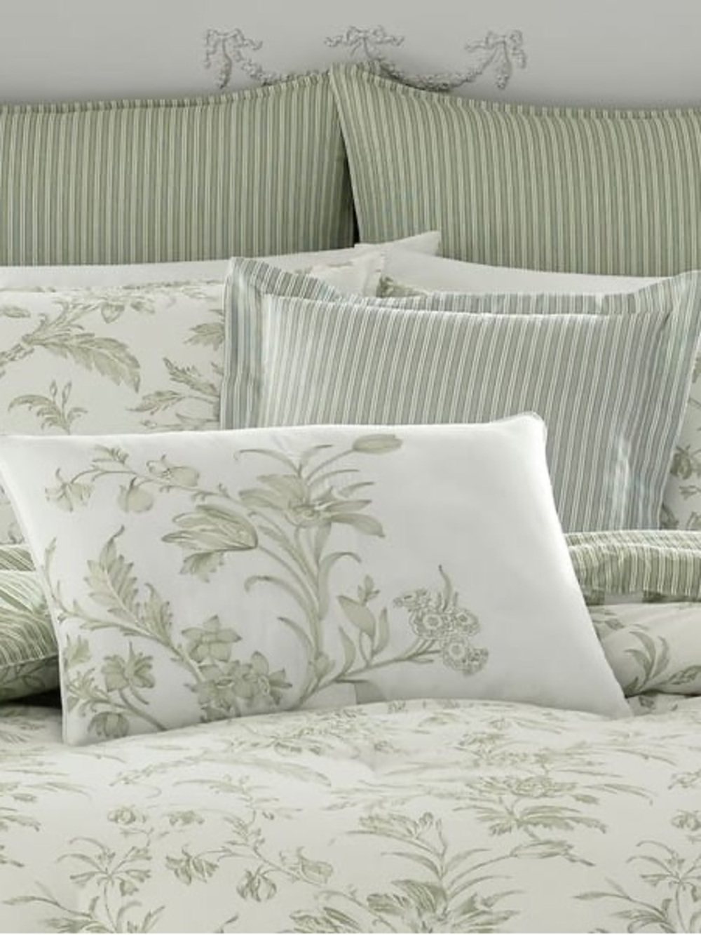 Laura Ashley Natalie Green Cotton Duvet Cover Set - King - Picture 2 of 6